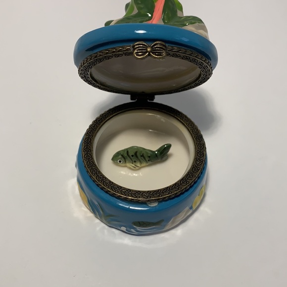 Flamingo Trinket Pill Box With Fish Trinket Tropical Flamingo Fish Water 4”H - Picture 9 of 13